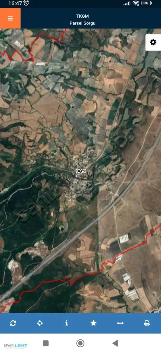 Susurluk Ömerköy De Satılık Arsa Ve İçinde Eşyalı Ev - 19