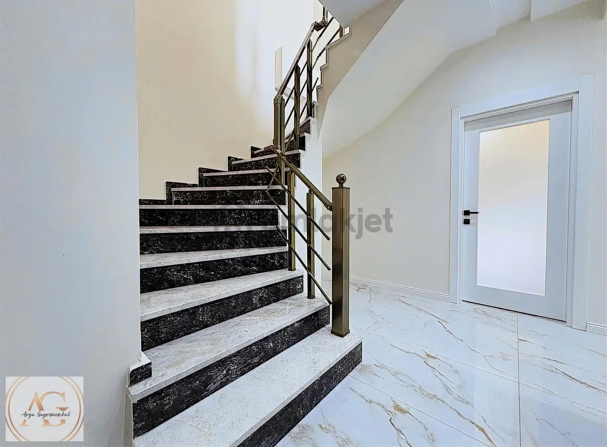 Denize Yakın, Merkezi Konumda Satılık 4+1 Dubleks Daire - 31
