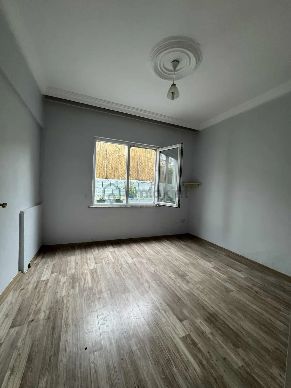 Ayvalık Hayrettinpaşa Mahallesinde Satılık 3 Daire - 28