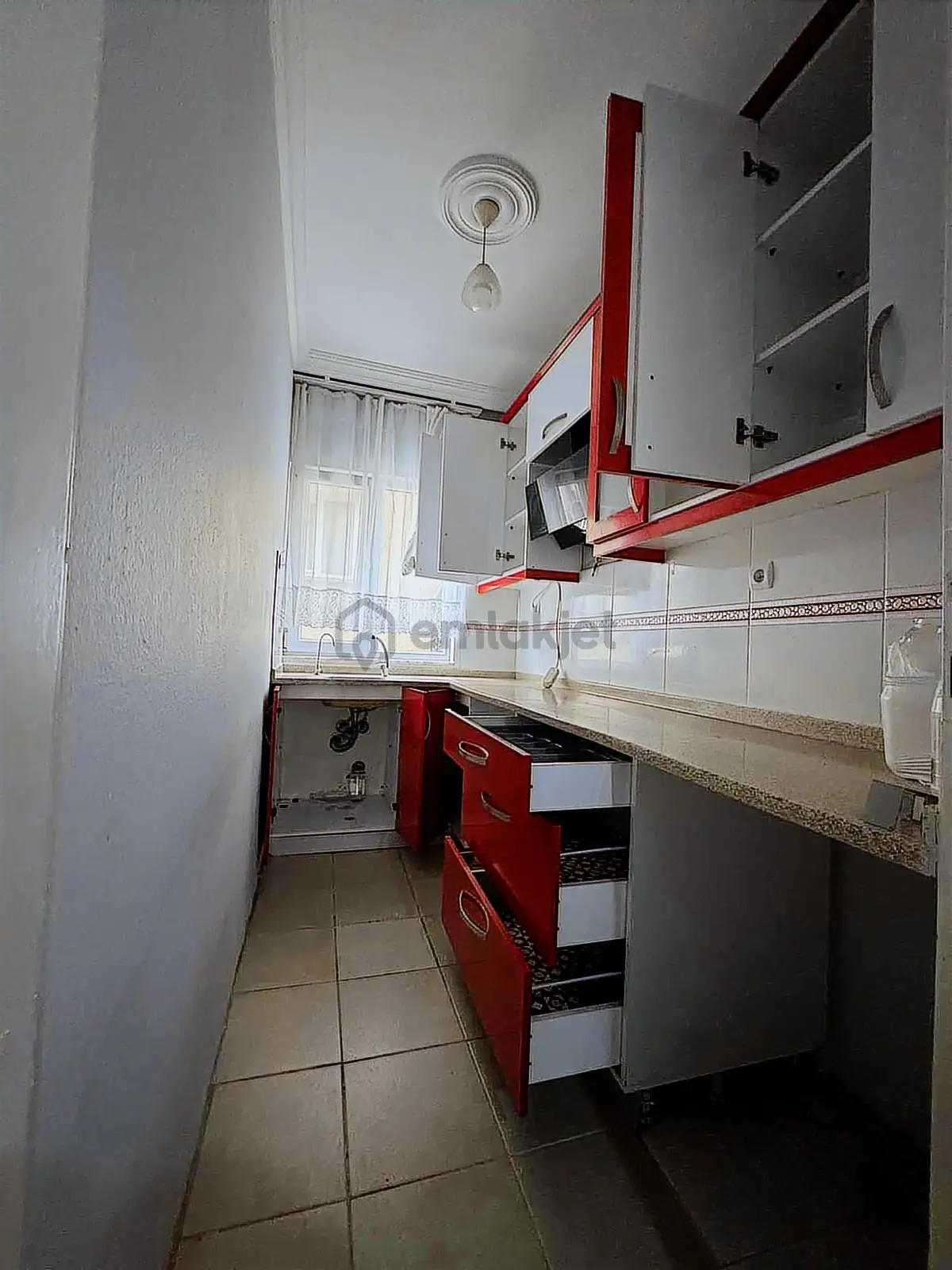 Ayvalık Hayrettinpaşa Mahallesinde Satılık 3 Daire - 9