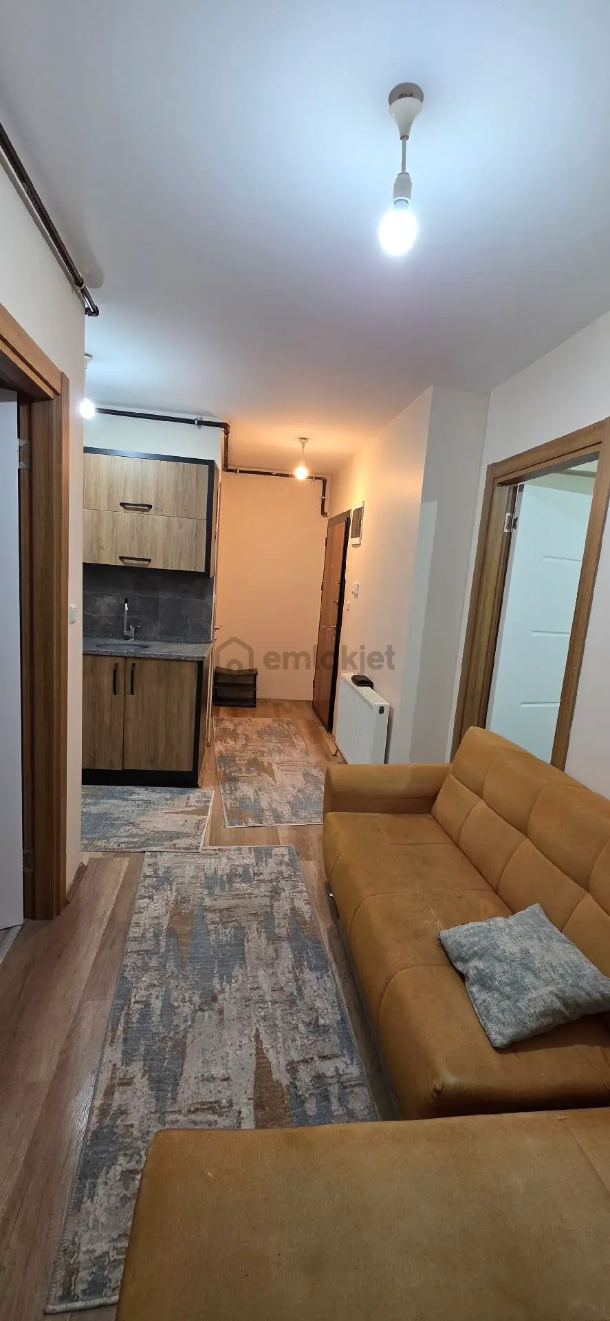 Caddede Lüks Satılık Apart - 4