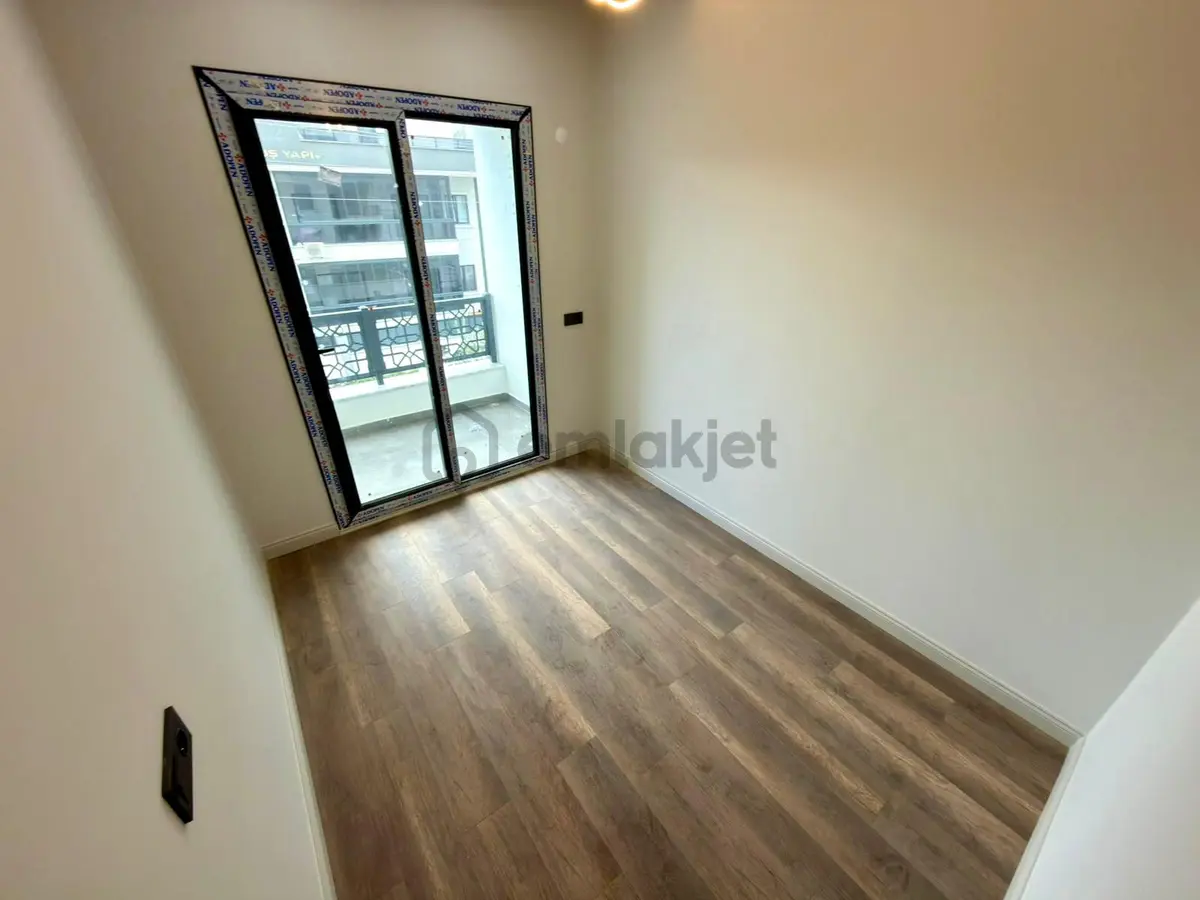 🏡 Referans'tan Doğa Manzaralı Ön Cephe Ara Kat 2+1 Daire - 10
