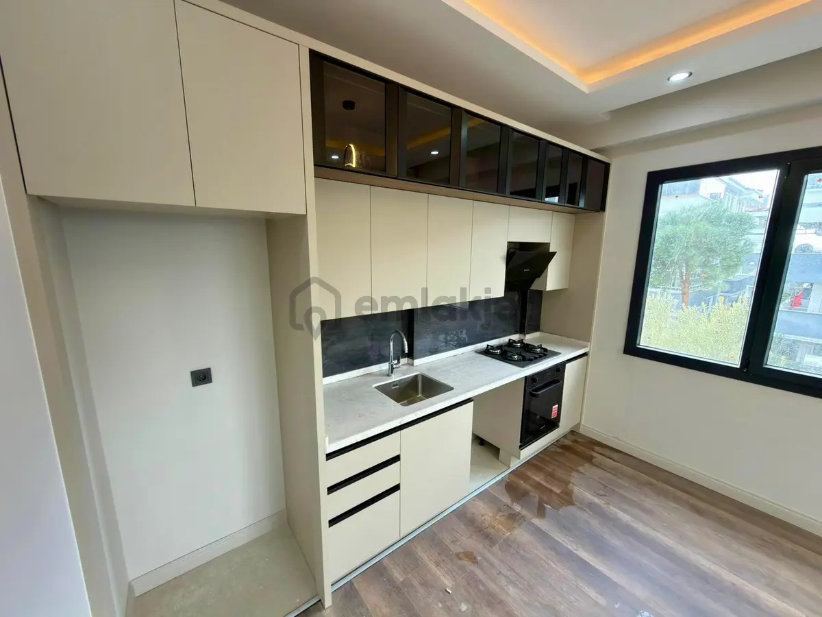 🏡 Referans'tan Doğa Manzaralı Ön Cephe Ara Kat 2+1 Daire - 28