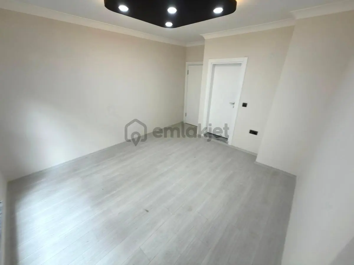 🏡 Referans'tan Altınkum'da Ön Cephe Ebeveyn Banyolu Ara Kat 2+1 Daire - 26