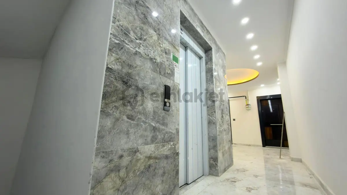🏡 Referans'tan Altınkum'da Ön Cephe Ebeveyn Banyolu Ara Kat 2+1 Daire - 30