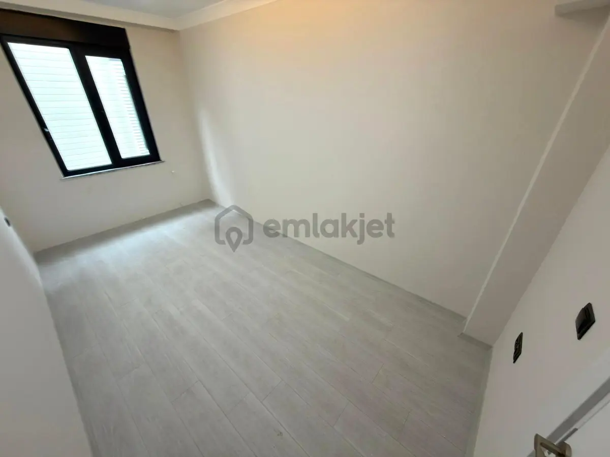 🏡 Referans'tan Altınkum'da Ön Cephe Ebeveyn Banyolu Ara Kat 2+1 Daire - 3