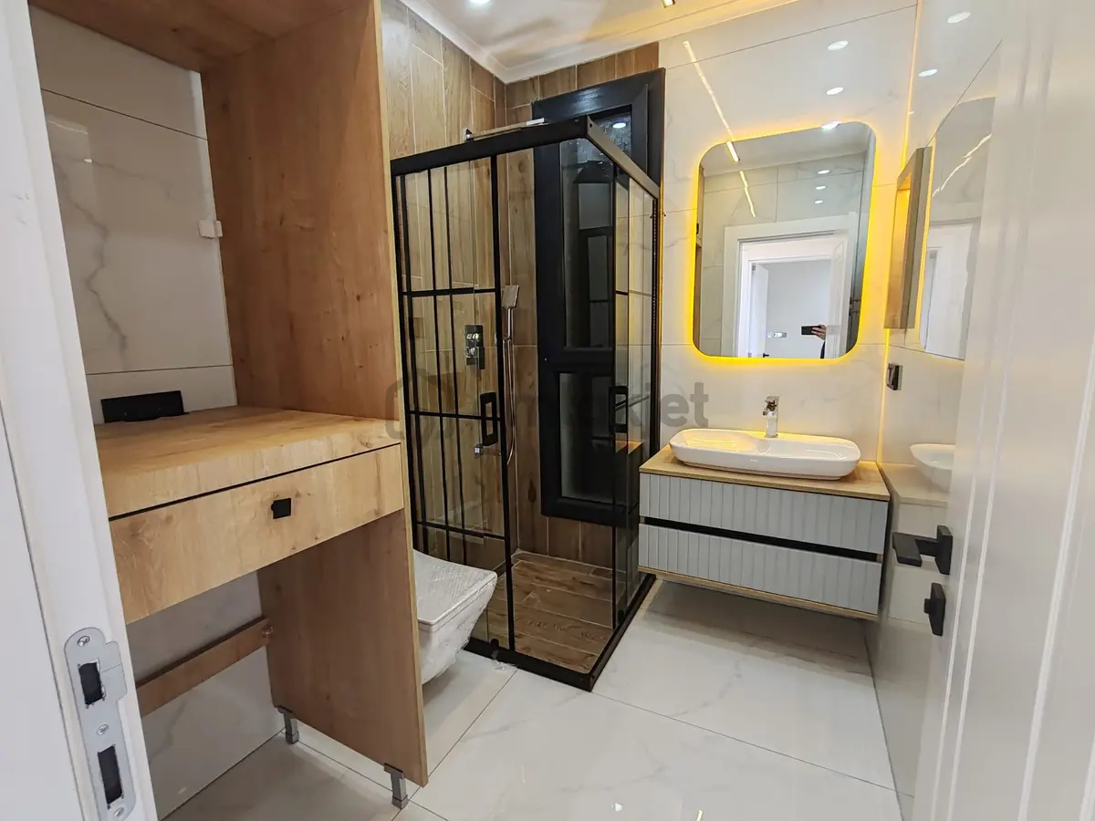 Ön Cephe 3+1 Havuzlu Otoparklı Yeni Villa - 23