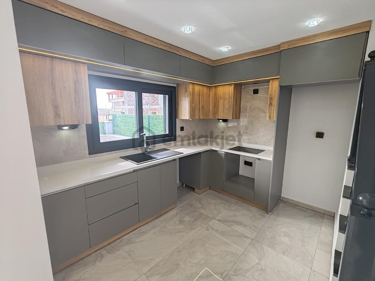 Didim'de 3+1 Villa Havuzlu Merkezi - 10