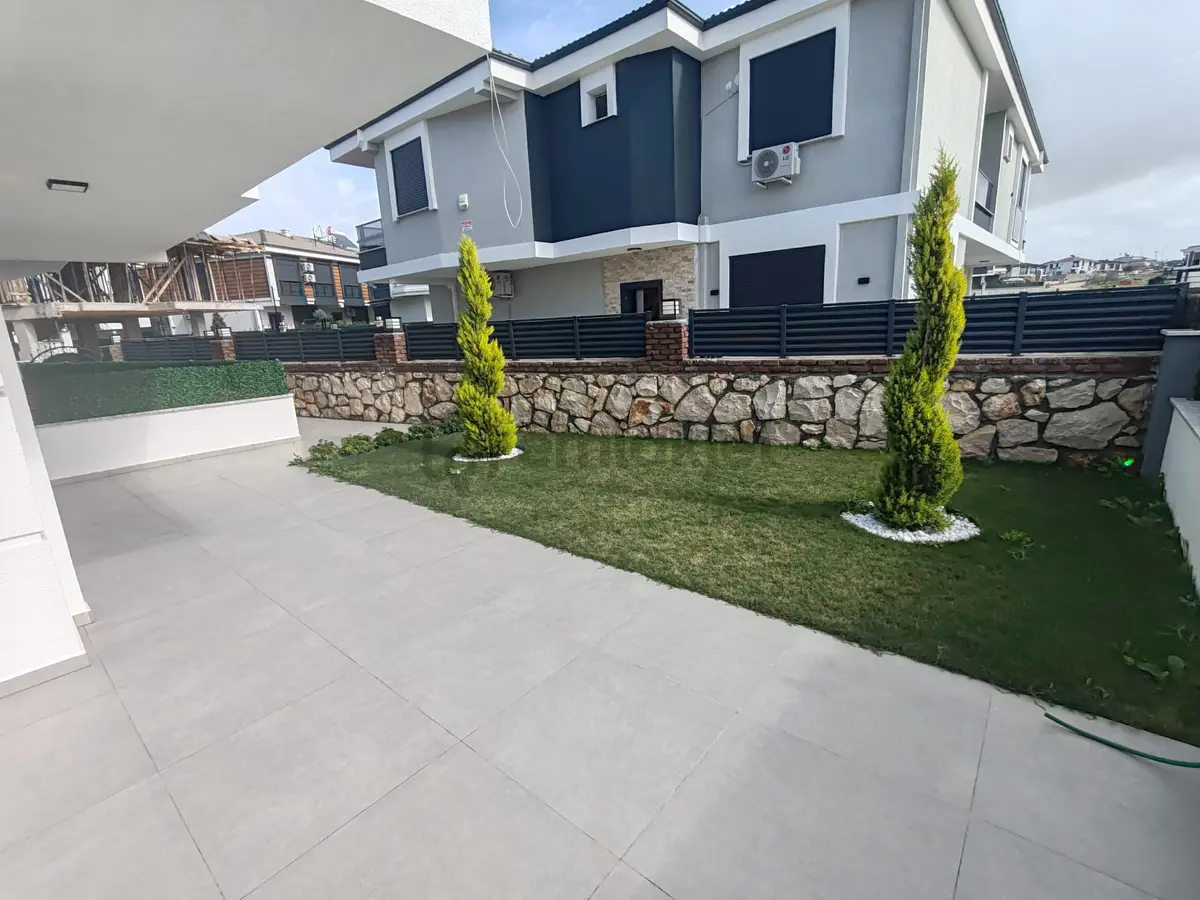 Didim'de 3+1 Villa Havuzlu Merkezi - 4