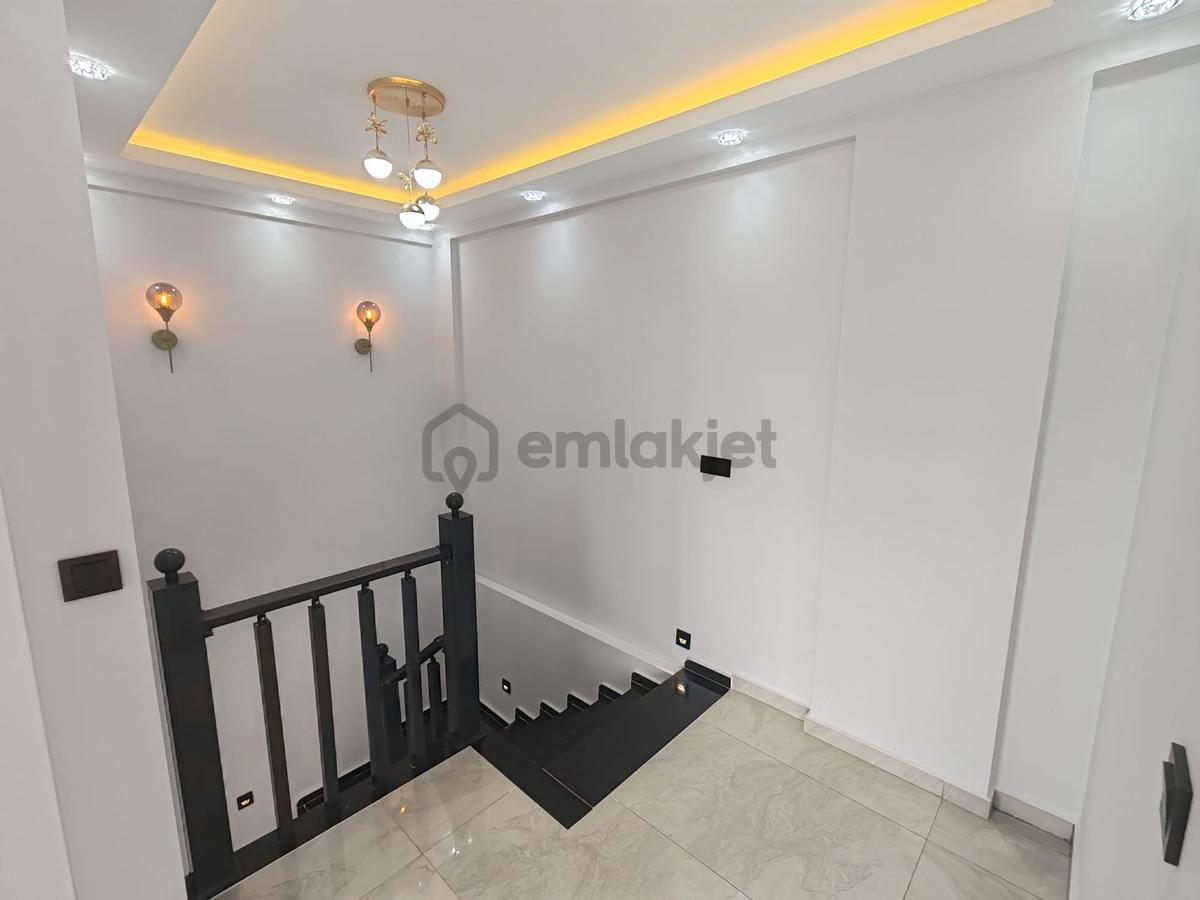 Didim'de 3+1 Villa Havuzlu Merkezi - 13