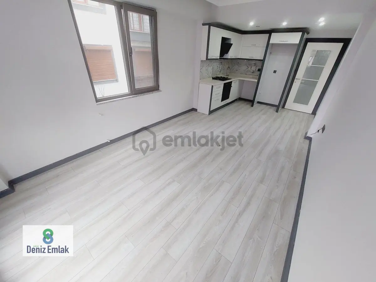 Denizden Akçayda Ön Cephe Yeni Binada Satılık 1+1 Daire. - 32