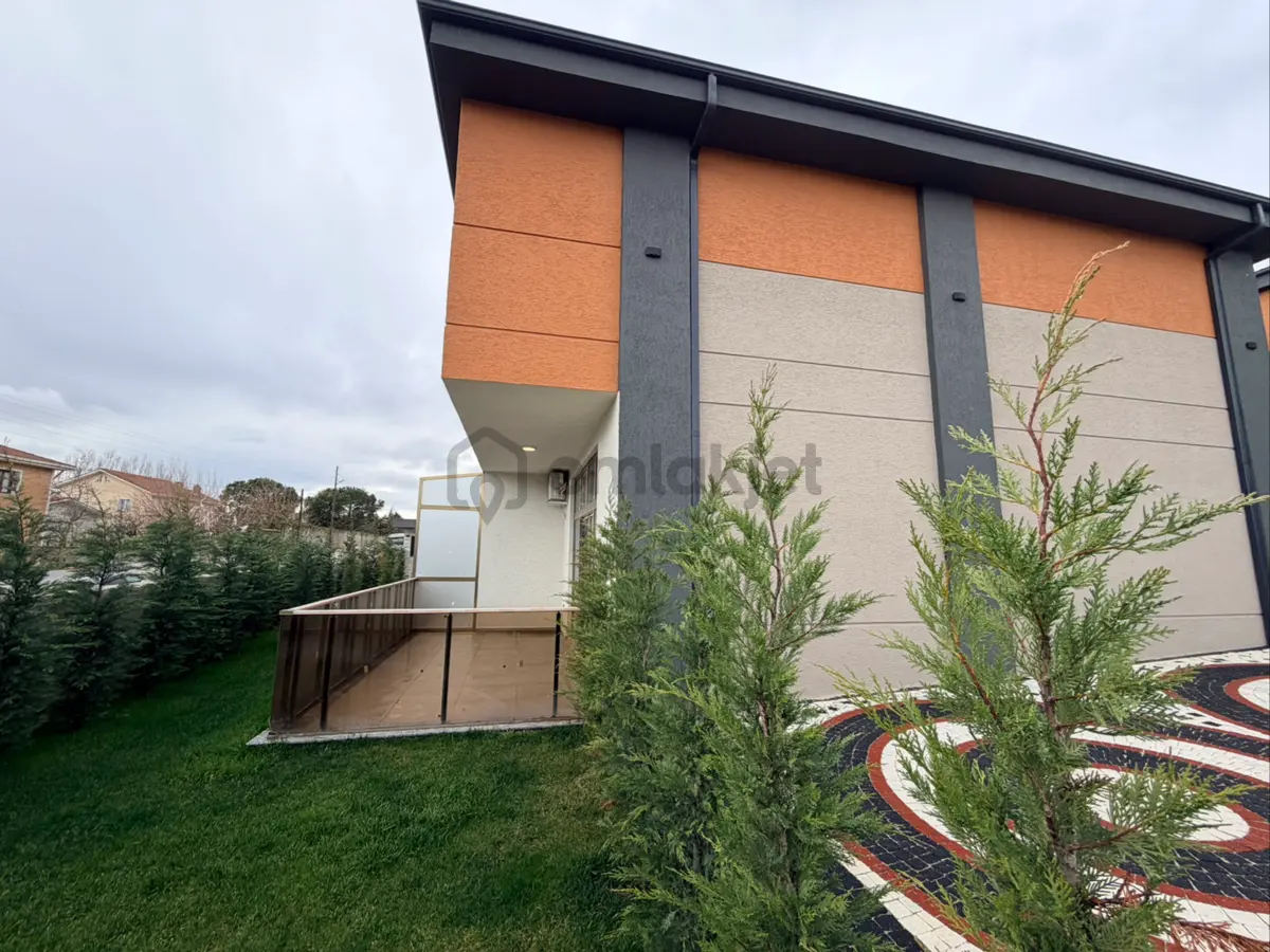 Önelerde 3+1 - Site İçerisinde Güvenlikli Satılık Sıralı Villa - 3