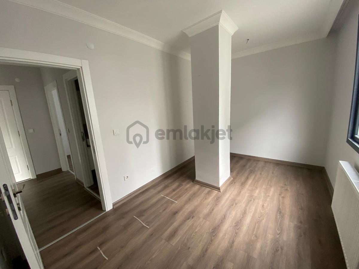 Kaçmaz'dan Ön Cephe Minibüse Yakın Ara Kat Ferah 2+1 Daire - 17