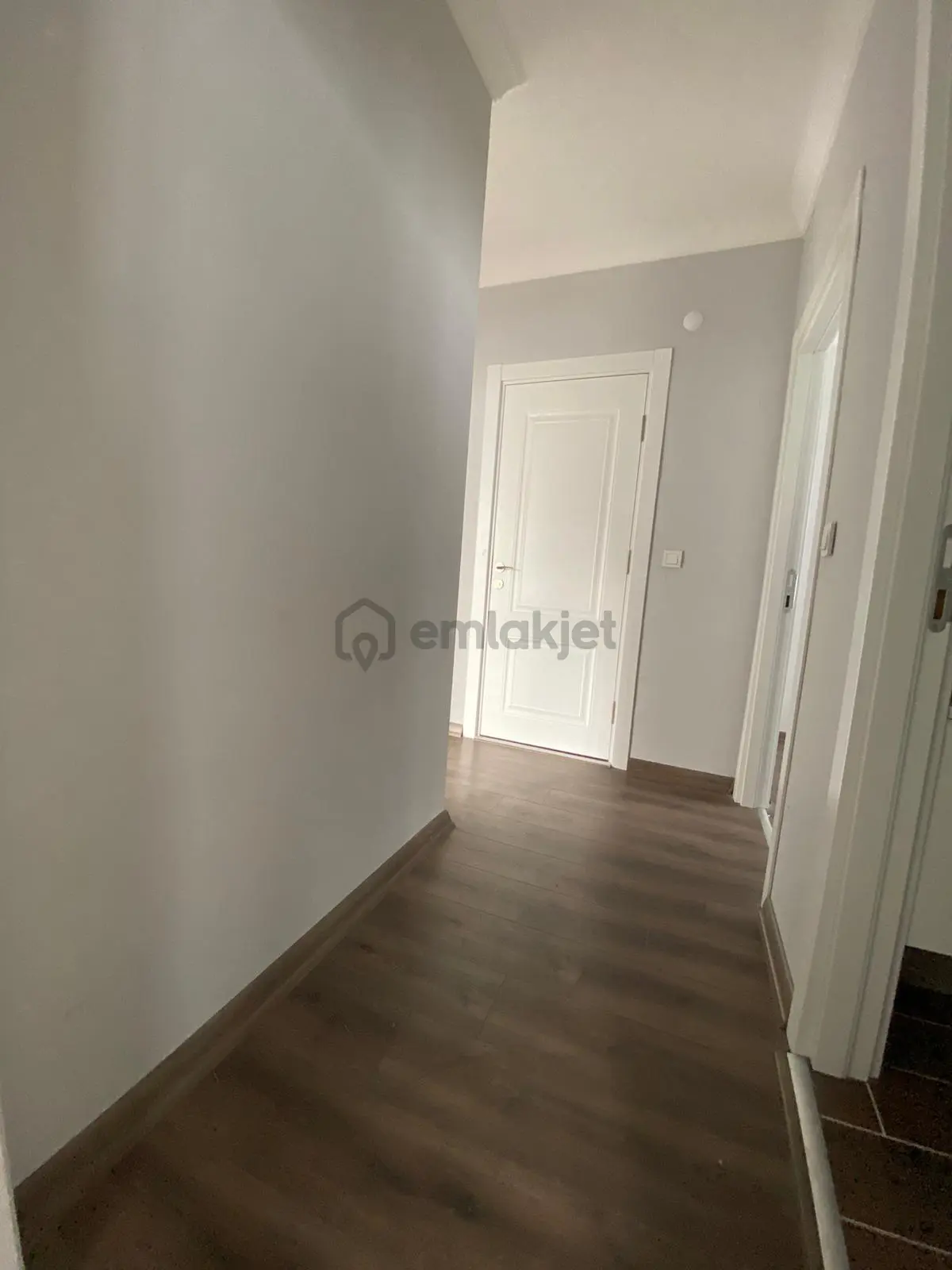 Kaçmaz'dan Ön Cephe Minibüse Yakın Ara Kat Ferah 2+1 Daire - 19