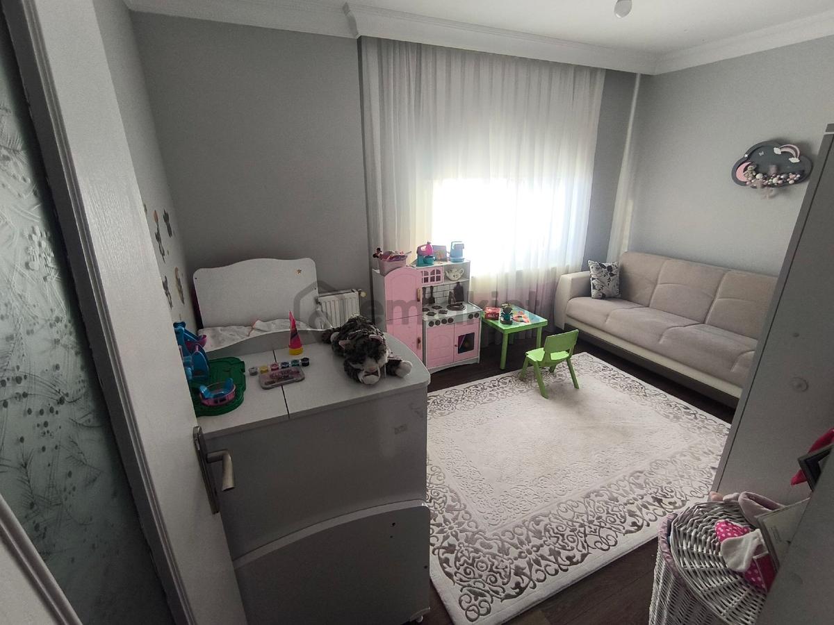 Sahibinden Cağaloğlu Cadde Cepheli Deniz Manzaralı Harika Konumda - 12