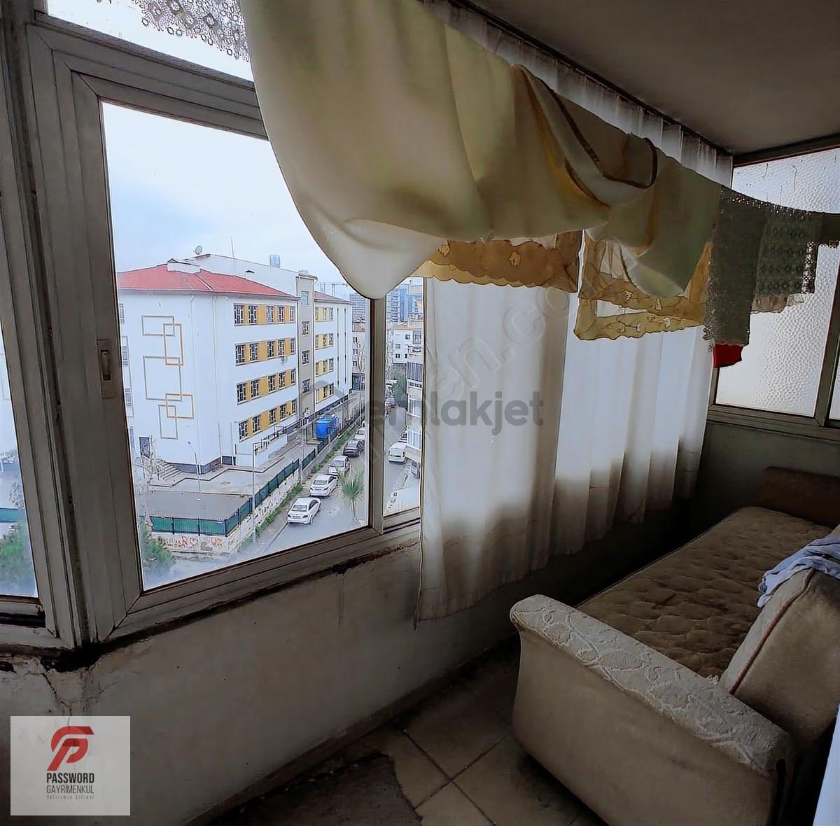 Bayraklı Mansuroğlu'nda Satılık 3+1 Daire - 2