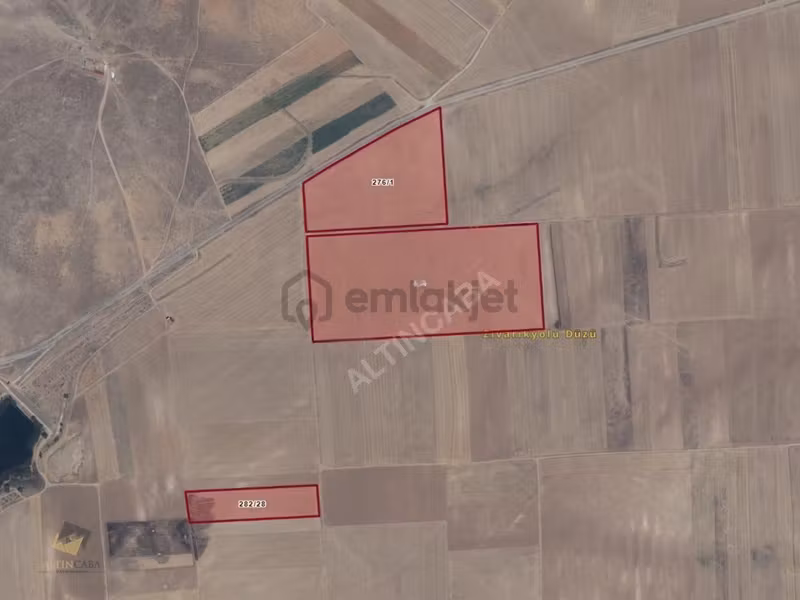 Altıncaba'dan Başhüyük'te Yola Sıfır 261.523 M² Tarla