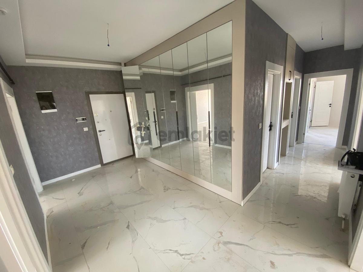 Sincan Saraycık Mahallesinde 4+1 Satılık Daire - 2