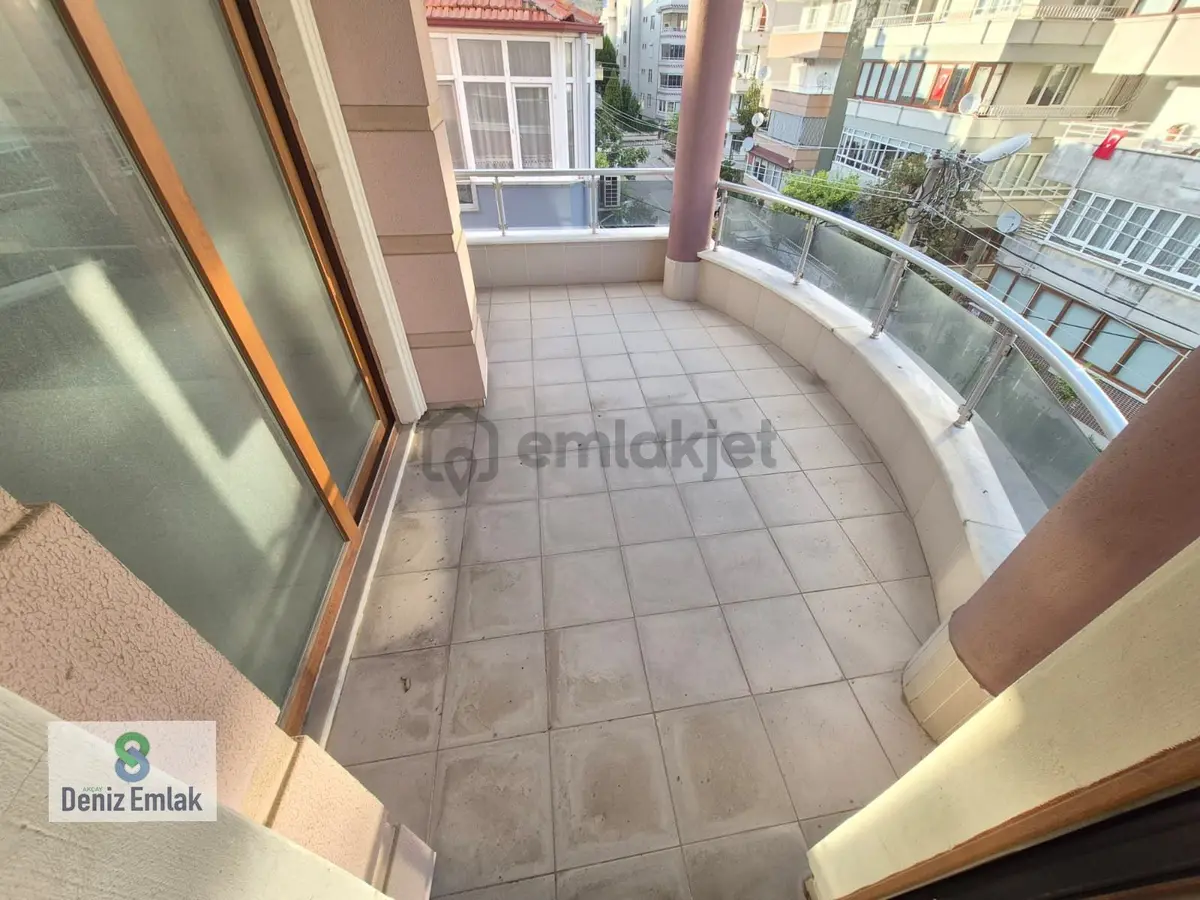 Denizden Akçay Sarıkızda Ön Cephe Ebeveynli Satılık 3+1 Daire. - 6