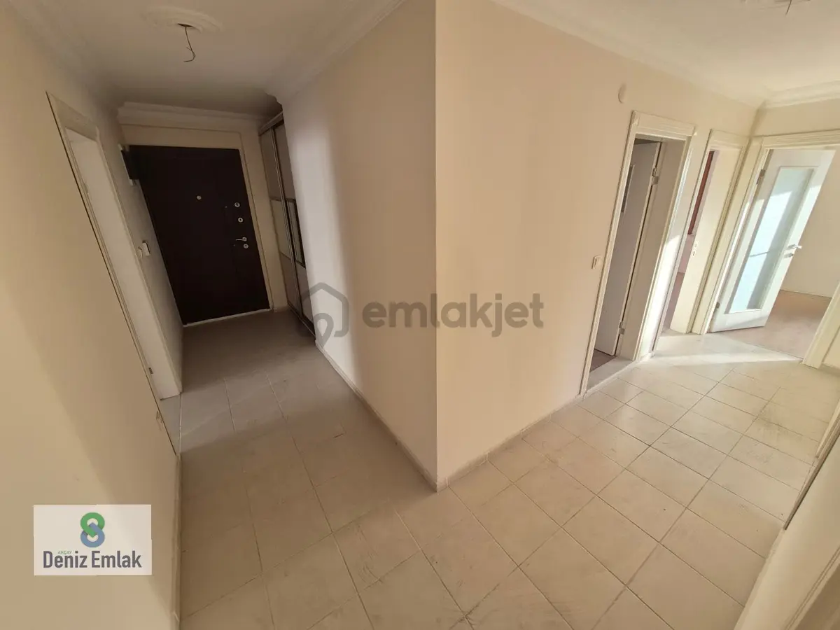 Denizden Akçay Sarıkızda Ön Cephe Ebeveynli Satılık 3+1 Daire. - 3