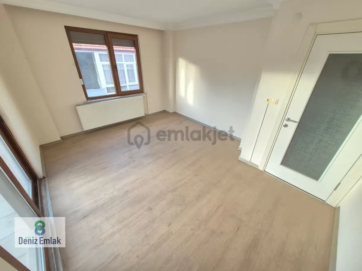 Denizden Akçay Sarıkızda Ön Cephe Ebeveynli Satılık 3+1 Daire. - 35