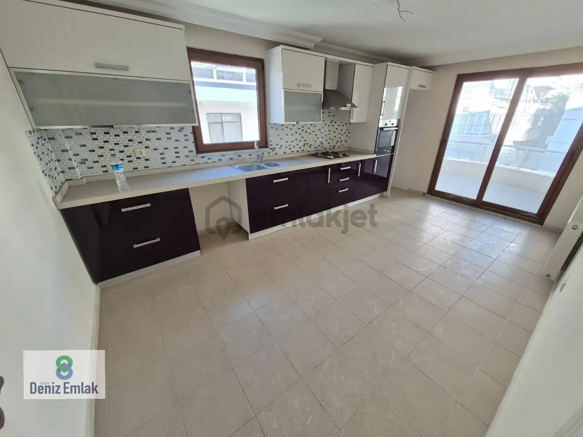 Denizden Akçay Sarıkızda Ön Cephe Ebeveynli Satılık 3+1 Daire. - 13