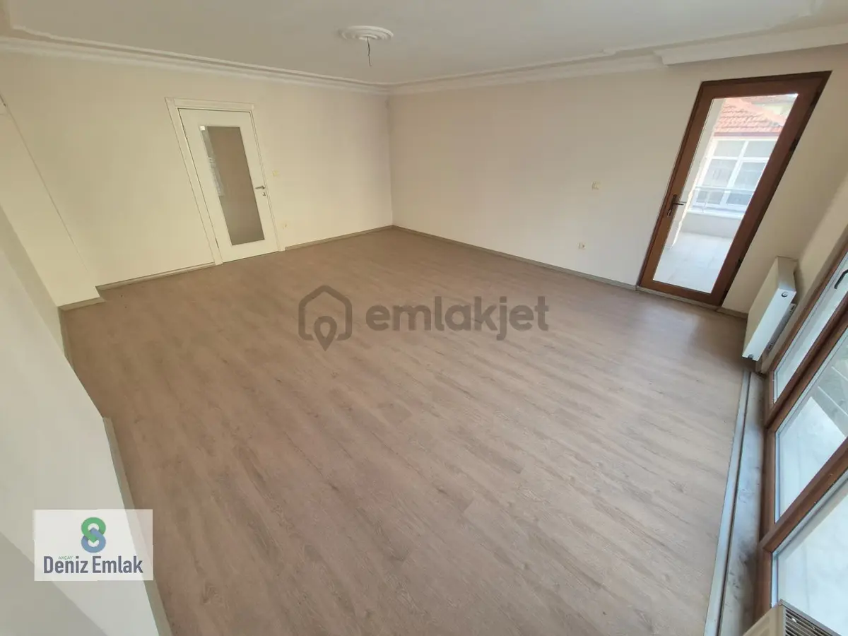 Denizden Akçay Sarıkızda Ön Cephe Ebeveynli Satılık 3+1 Daire. - 2
