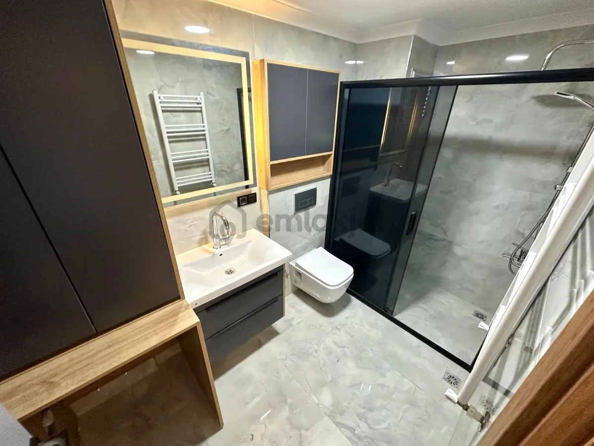 🏡 Referans'tan Akçay'da Modern Tasarımlı 1+1 Daire - 11