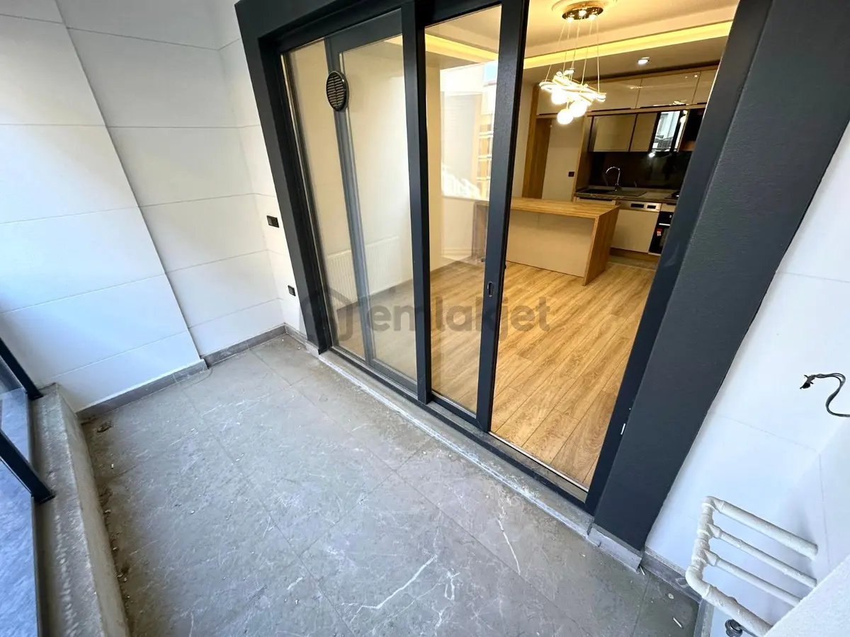 🏡 Referans'tan Akçay'da Modern Tasarımlı 1+1 Daire - 21