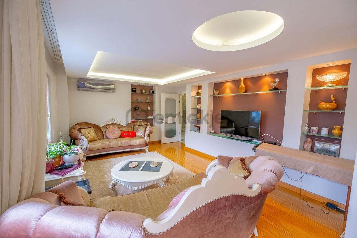 Bakırköy Şenlikköy'de Satılık Geniş 4+2 Dubleks Daire - 3