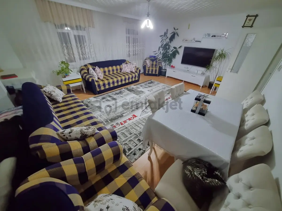 Taşcılar'dan Cadde Üzeri Merkezi Lokasyonda 3+1 Daire - 6