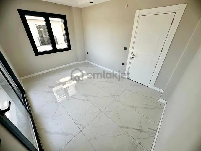 🏡 Referans'tan Güre'de Havuzlu Sitede Ön Cephe 1+1 Daire - 22