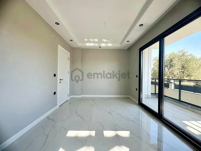 🏡 Referans'tan Güre'de Havuzlu Sitede Ön Cephe 1+1 Daire - 12