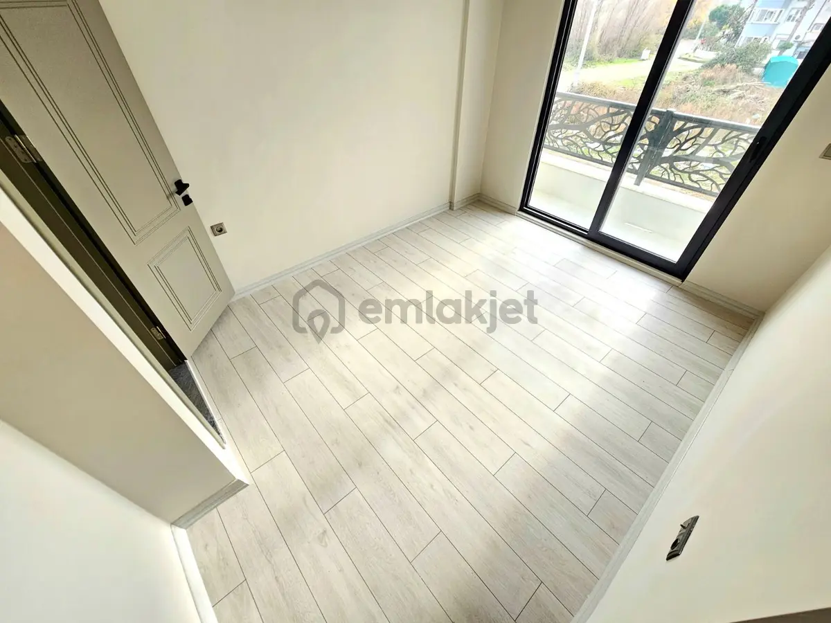 Gürsoy'dan Denize 300m Ebeveyn Banyolu 2+1 Sıfır Daire - 23
