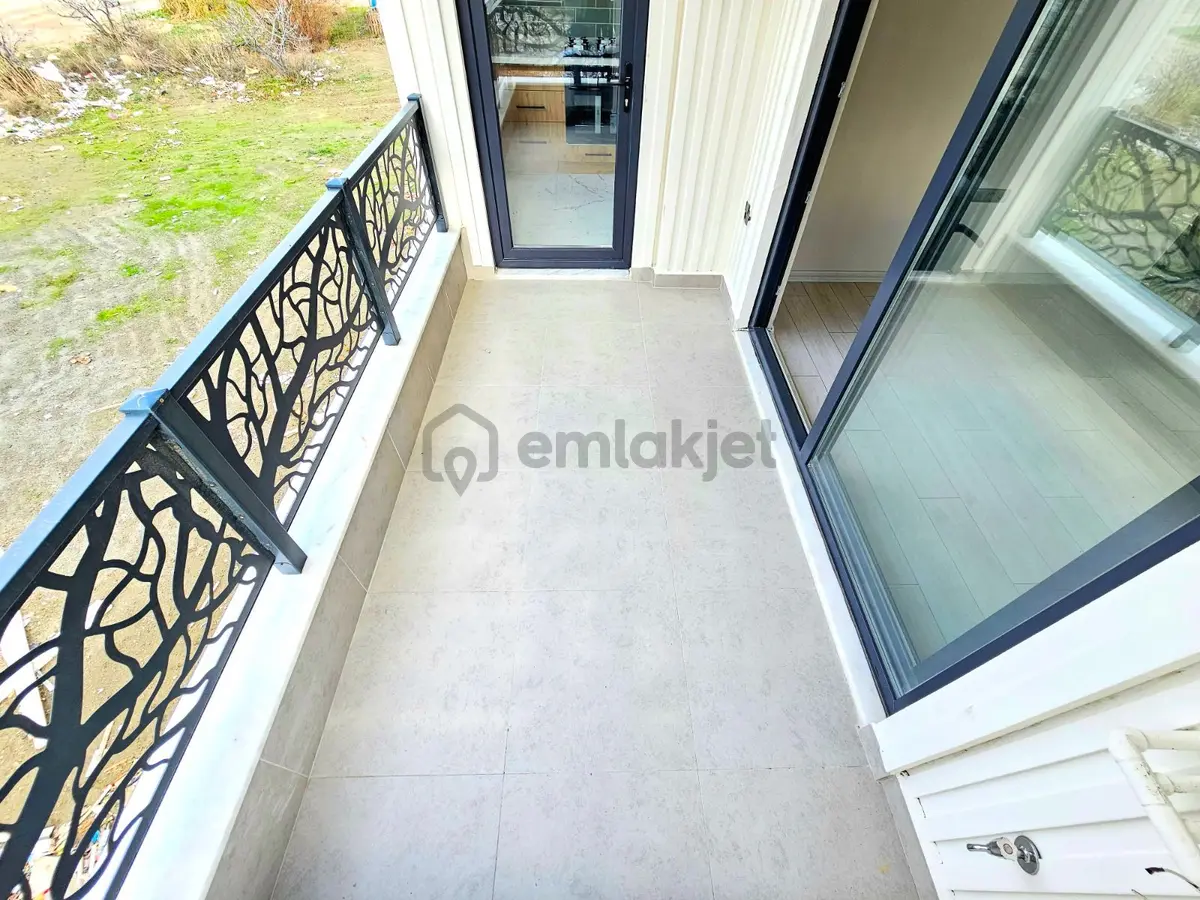 Gürsoy'dan Denize 300m Ebeveyn Banyolu 2+1 Sıfır Daire - 17