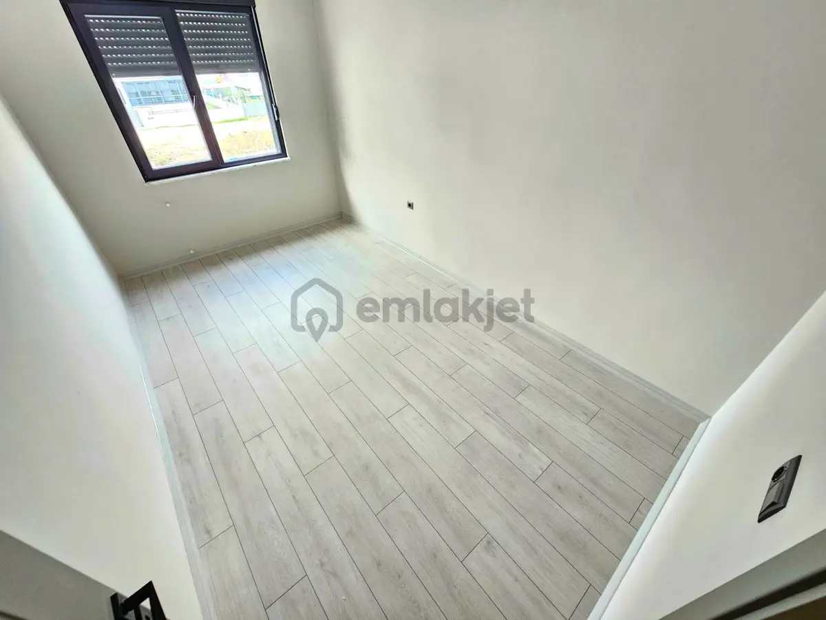 Gürsoy'dan Denize 300m Ebeveyn Banyolu 2+1 Sıfır Daire - 31