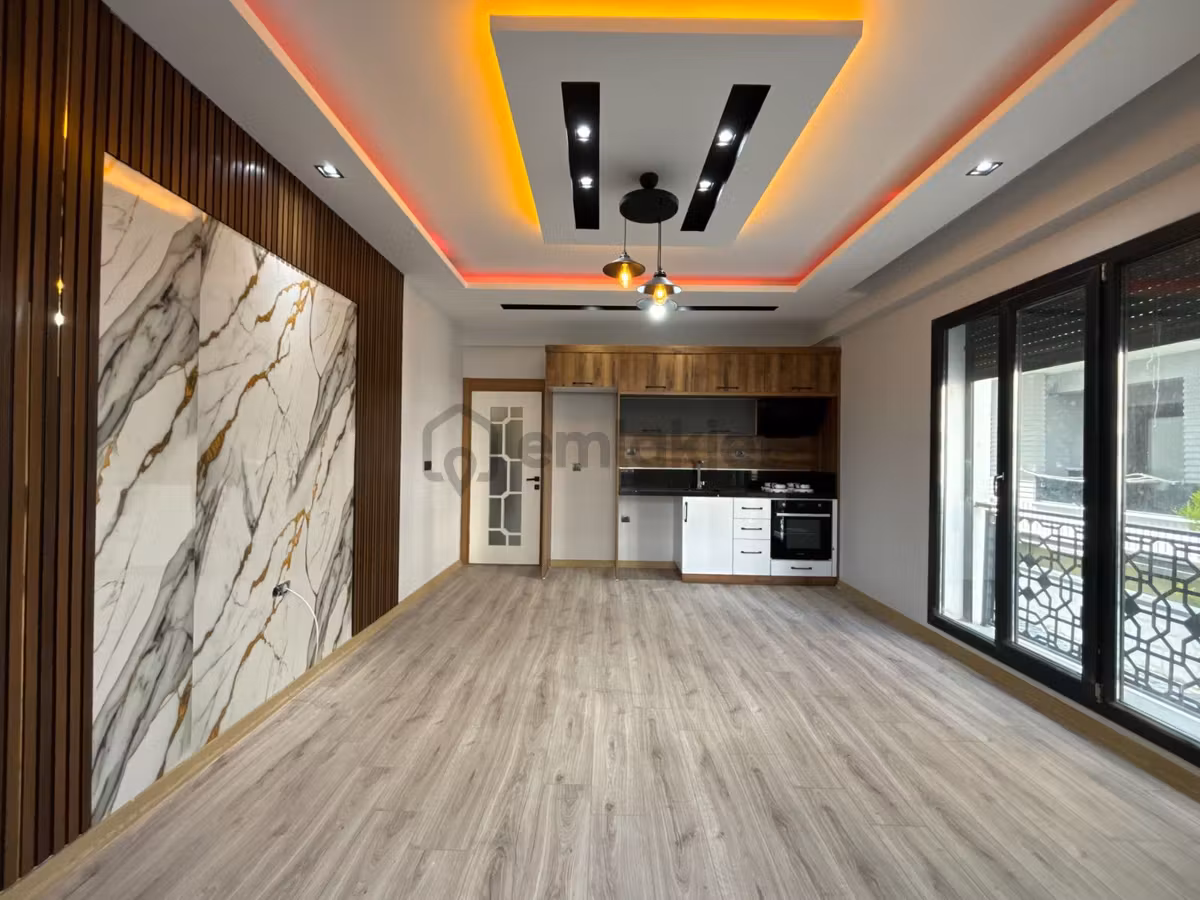 🏡 Referans'tan Şık Tasarımlı Giriş Kat Cam Balkonlu 2+1 Daire - 7
