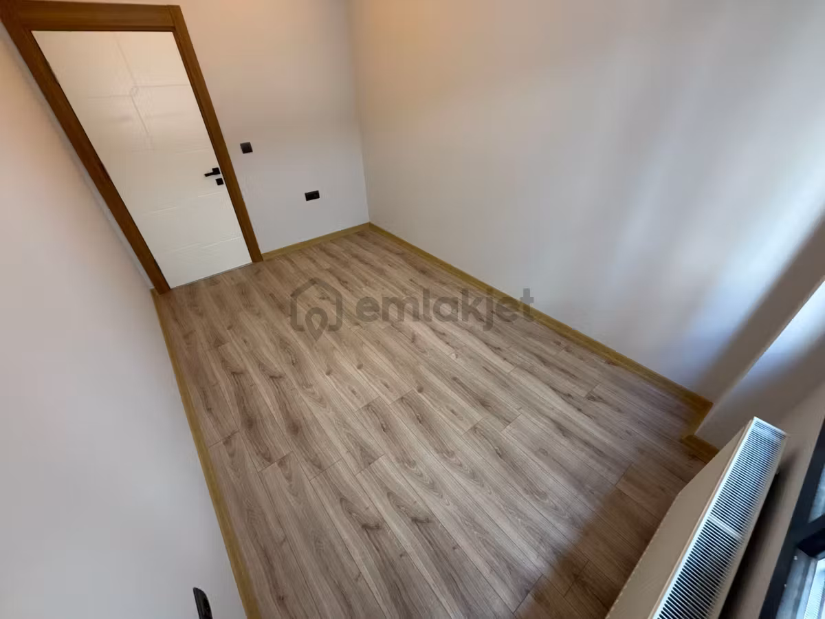 🏡 Referans'tan Şık Tasarımlı Giriş Kat Cam Balkonlu 2+1 Daire - 17