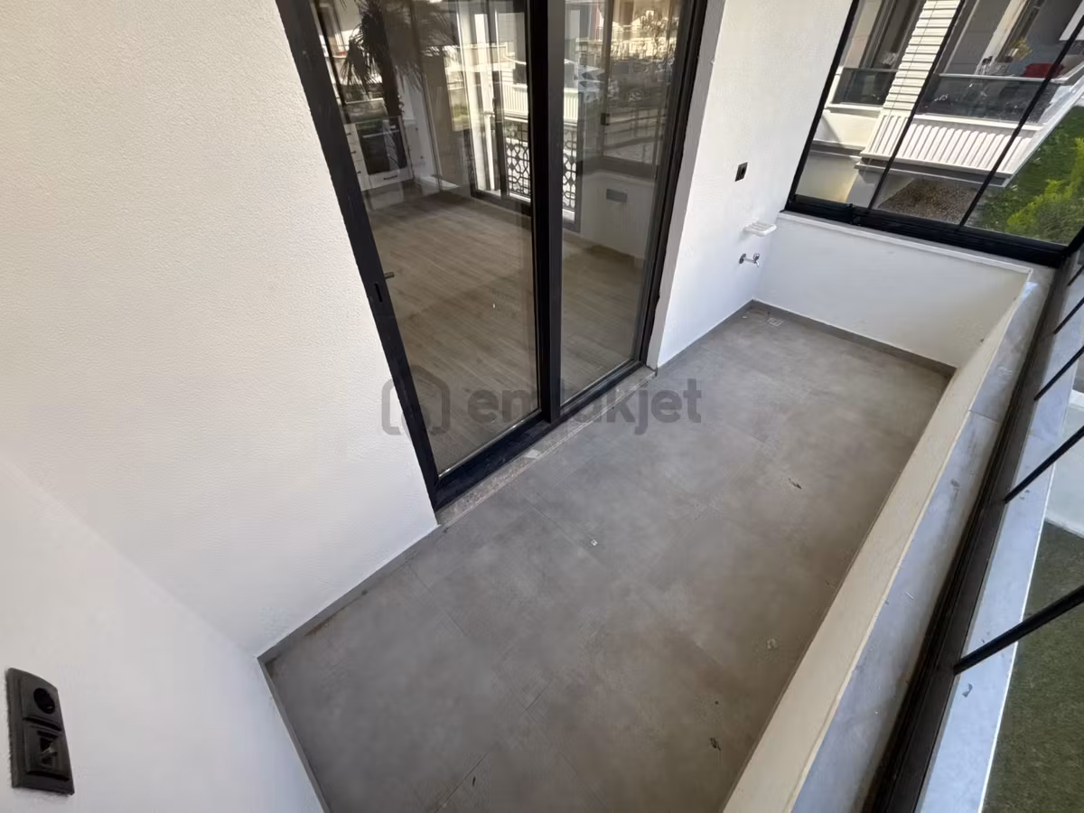 🏡 Referans'tan Şık Tasarımlı Giriş Kat Cam Balkonlu 2+1 Daire - 27