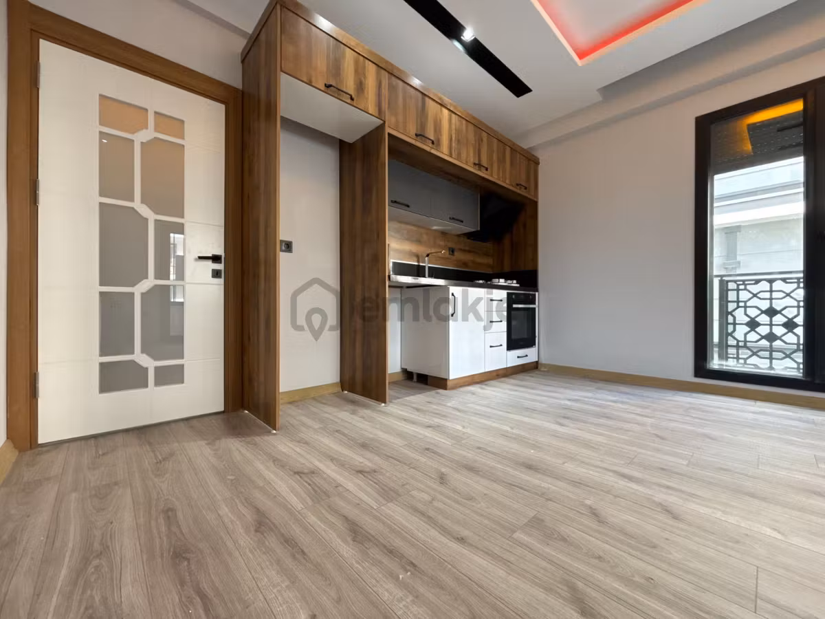 🏡 Referans'tan Şık Tasarımlı Giriş Kat Cam Balkonlu 2+1 Daire - 16