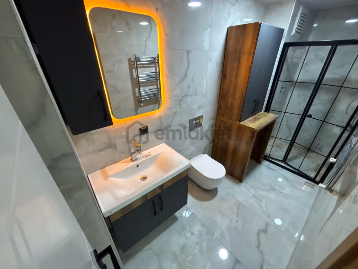 🏡 Referans'tan Şık Tasarımlı Giriş Kat Cam Balkonlu 2+1 Daire - 26