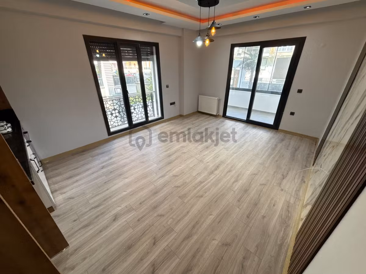 🏡 Referans'tan Şık Tasarımlı Giriş Kat Cam Balkonlu 2+1 Daire - 29