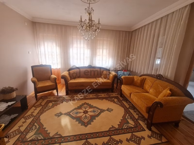 Kabze Emlaktan Karşıyakada 2 Katlı Satılık Villa - 29