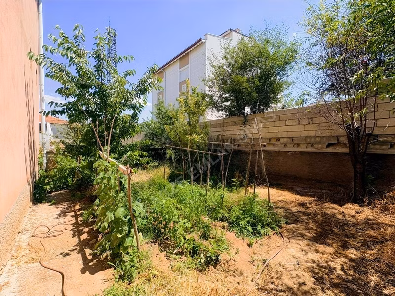 Kabze Emlaktan Karşıyakada 2 Katlı Satılık Villa - 3