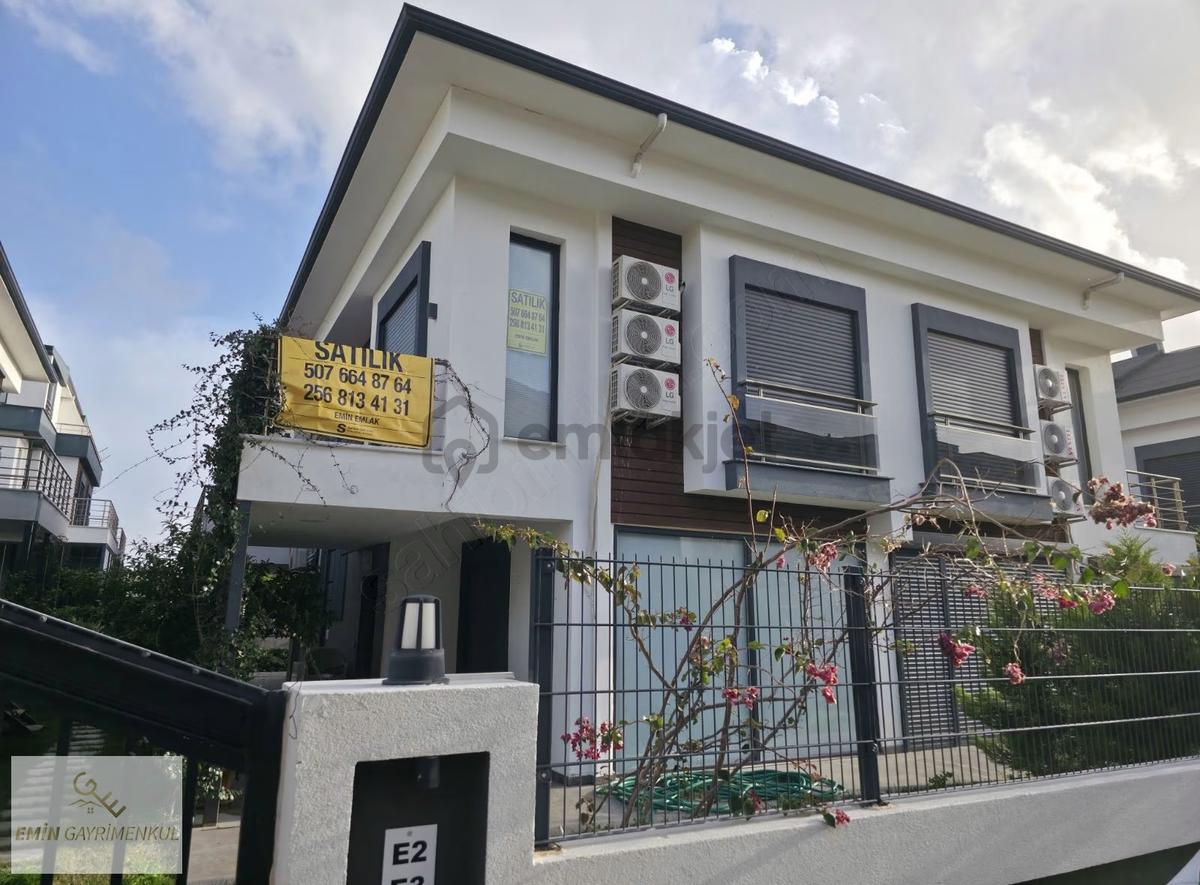Havuzlu Site İçerisinde Müstakil Villa - 19