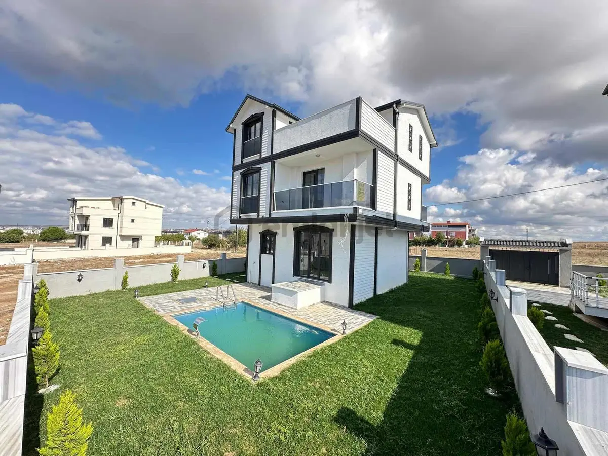 #mega Yapı# 310m² Arsada Müstakil Havuzlu Lüks Şık Villa