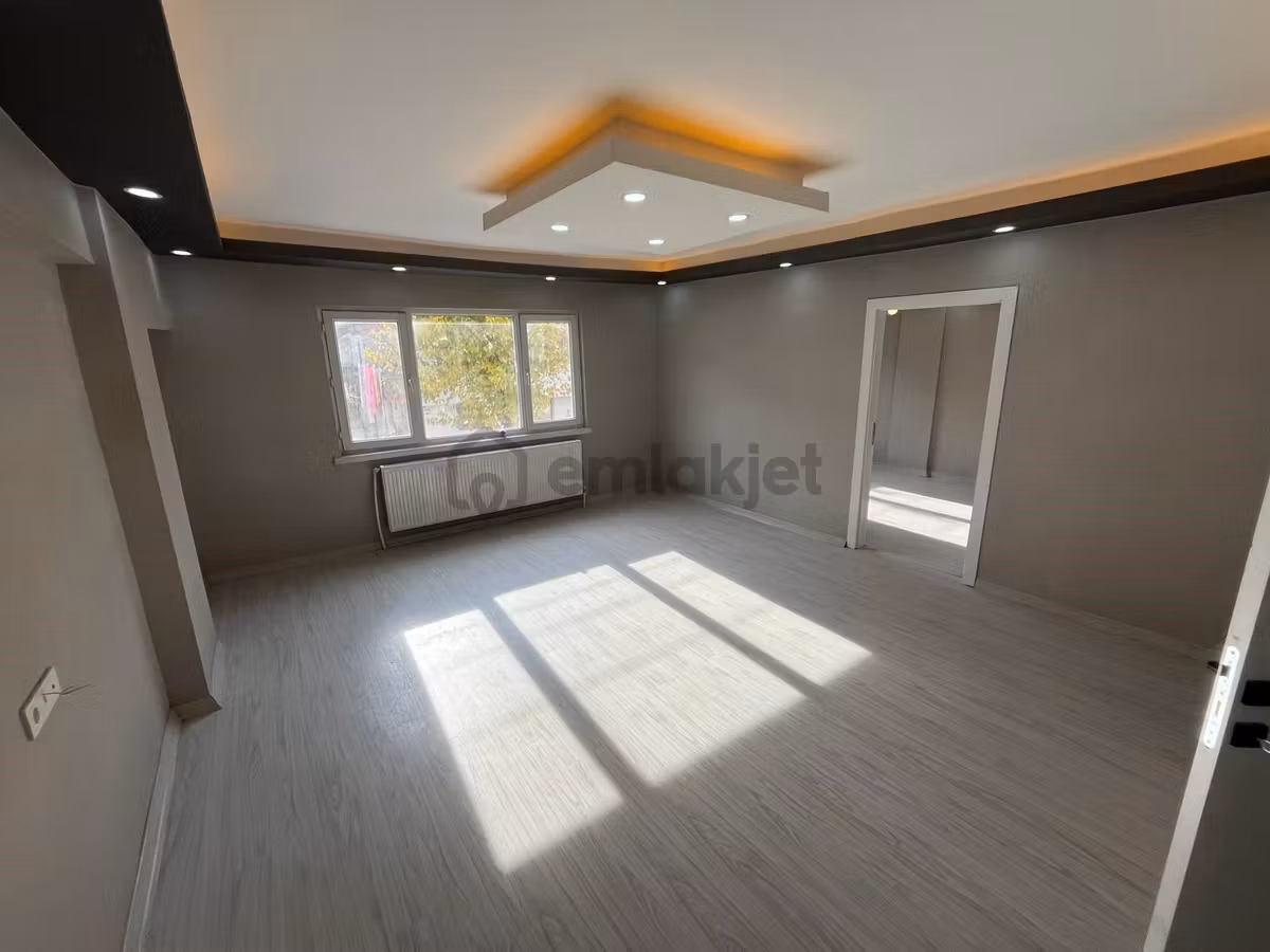 Plevne Mah Şık Tasarım Modern Yapı Geniş M2 Ara Kat 3+1 Daire - 9