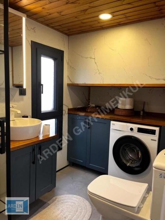 Urla Torasan'da Havuzlu, Eşyalı Tiny House Fırsatı - 23