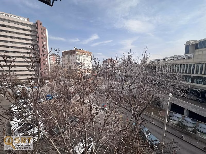 Numune Hastanesi Yanı Bakımlı 3+1 Kiralık Daire - 32
