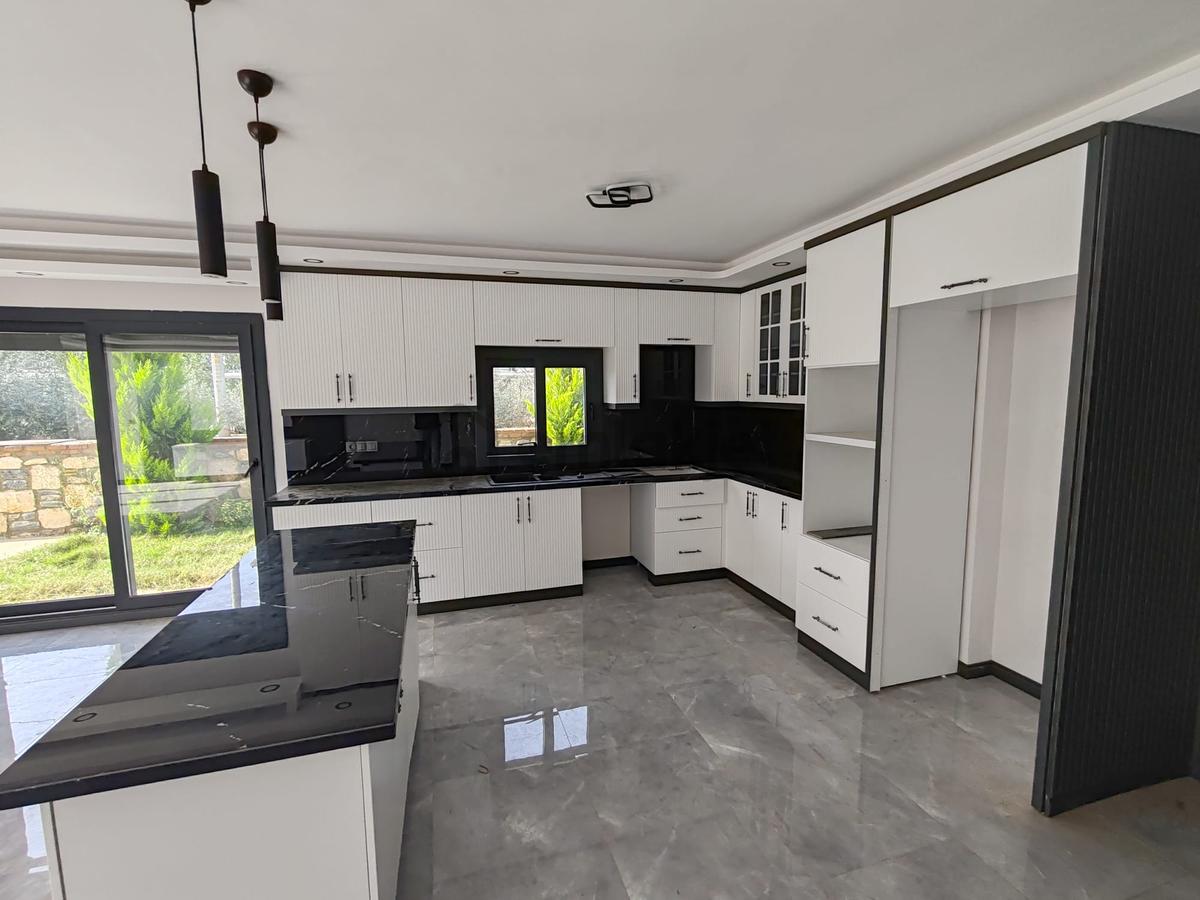 Yeşilkent Yolunda 3+1 Lüks Villa - 9